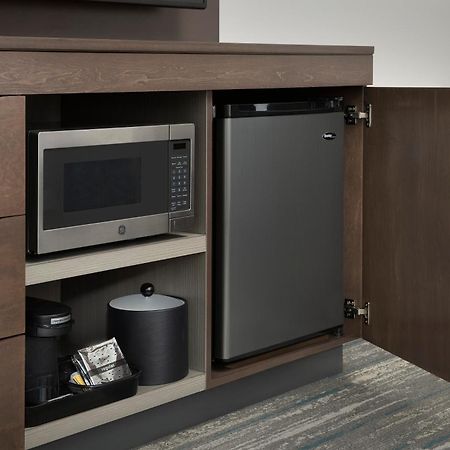 Hampton Inn & Suites Charlotte Airport Lake Pointe Экстерьер фото