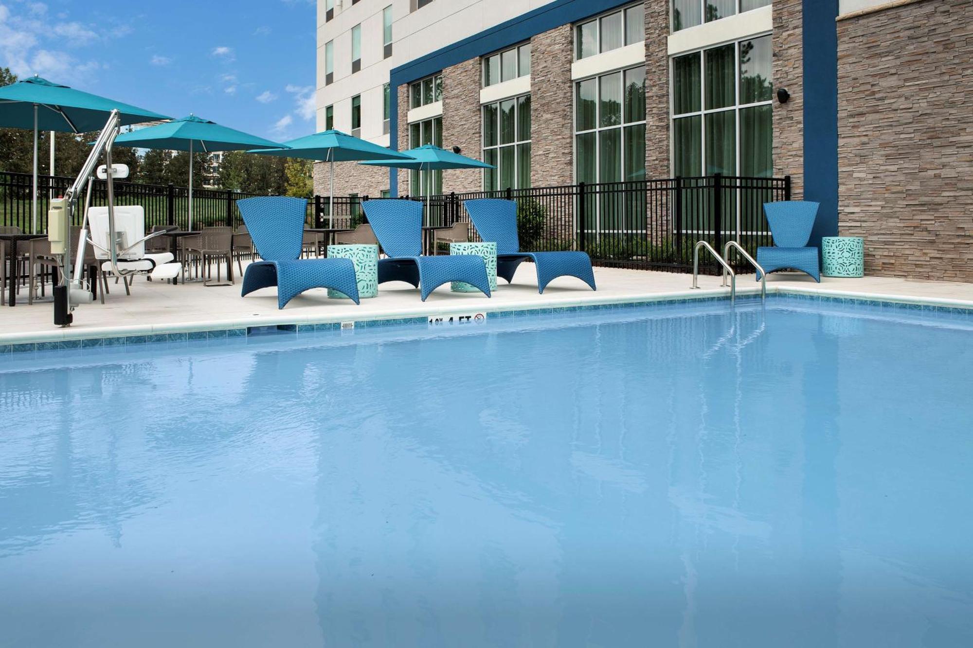 Hampton Inn & Suites Charlotte Airport Lake Pointe Экстерьер фото