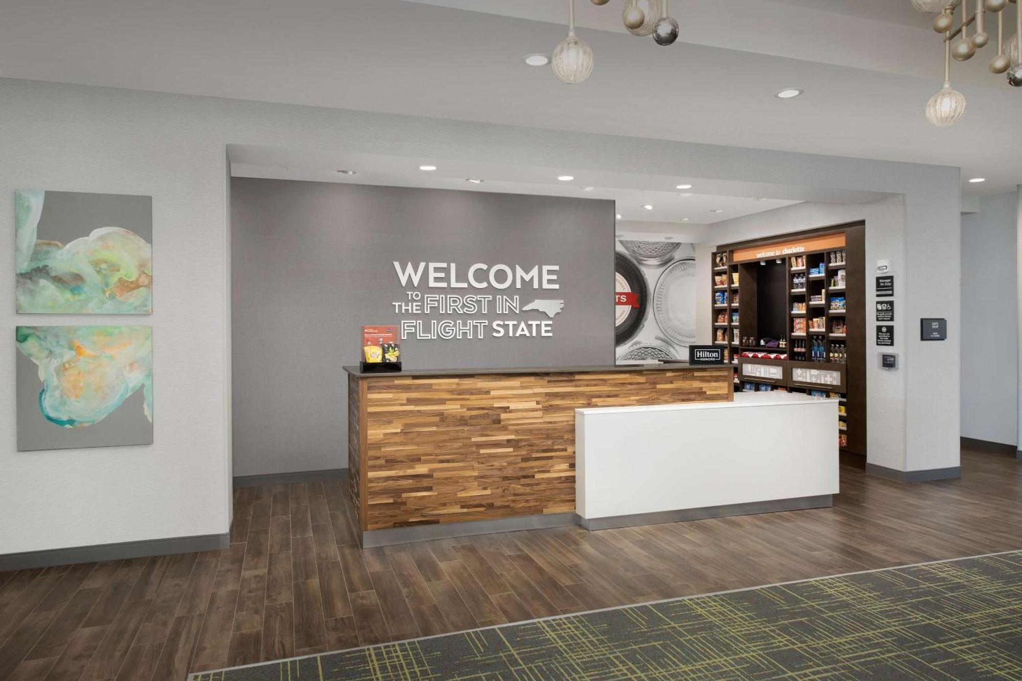 Hampton Inn & Suites Charlotte Airport Lake Pointe Экстерьер фото