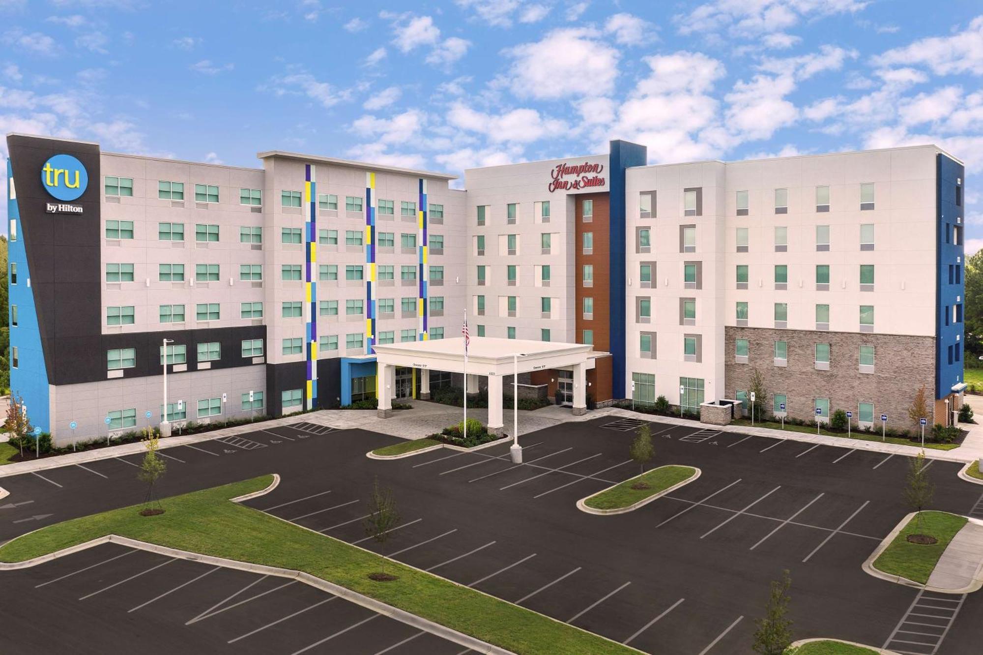 Hampton Inn & Suites Charlotte Airport Lake Pointe Экстерьер фото